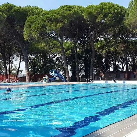 Aldeamento Turístico Mobilehome In Grado 53450 *