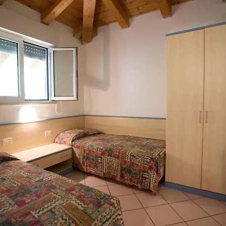 Mobilehome In Grado 53450 Aldeamento Turístico Belvedere (Friuli Venezia Giulia)